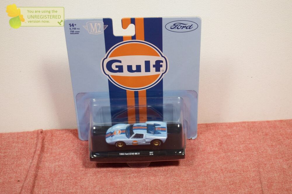 M2 Machines Gulf 1966 Ford GT40 MK II Die-cast 1:64